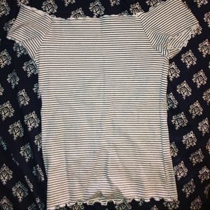 AERO off-shoulder Crop Top